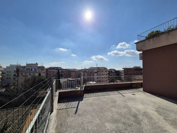 appartamento in vendita a Roma in zona Aurelio