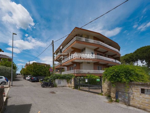 appartamento in vendita a Roma in zona Grottarossa