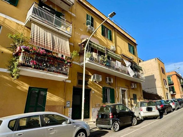 appartamento in vendita a Roma in zona Tuscolano