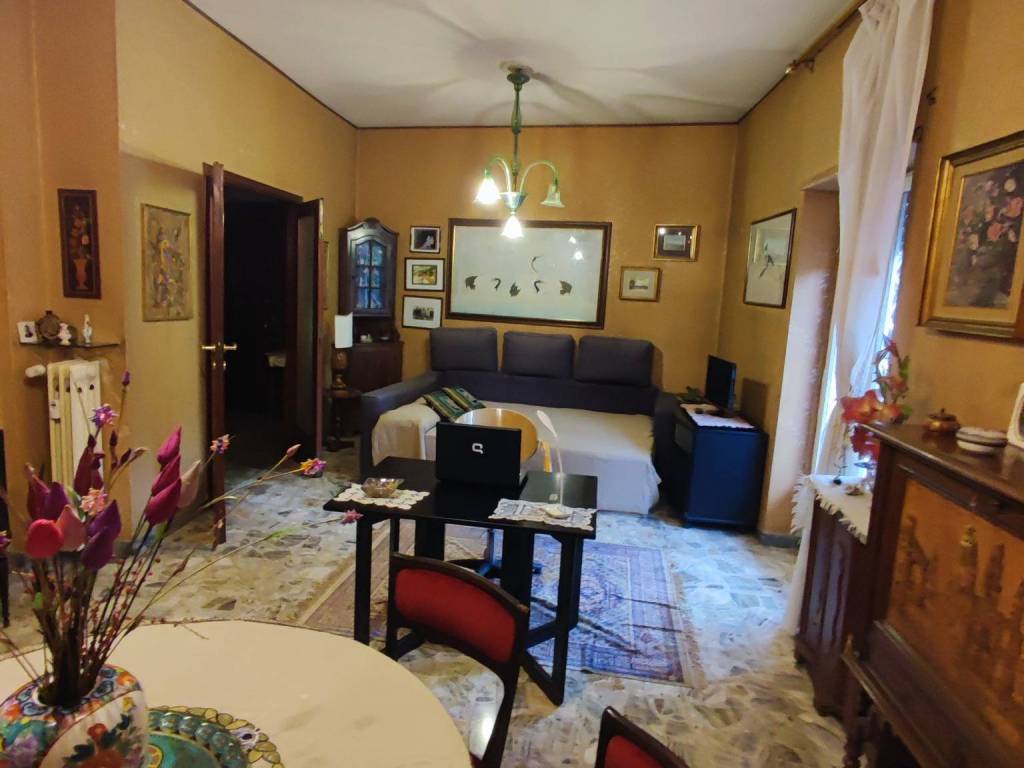 appartamento in vendita a Roma in zona Ardeatino