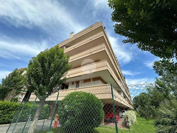 appartamento in vendita a Roma in zona Ponte di Nona