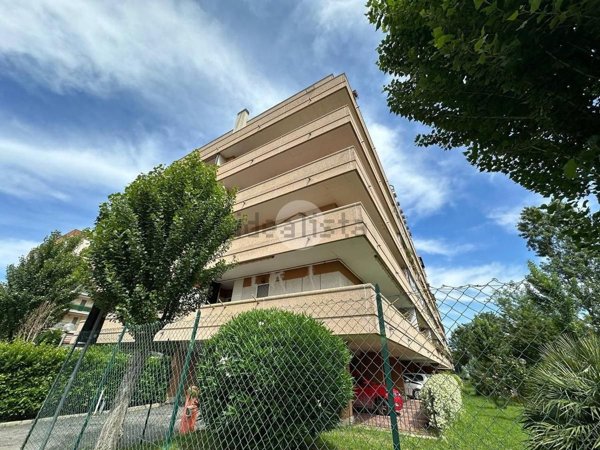 appartamento in vendita a Roma in zona Ponte di Nona