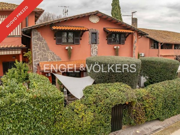 casa indipendente in vendita a Roma in zona Prenestino-Centocelle