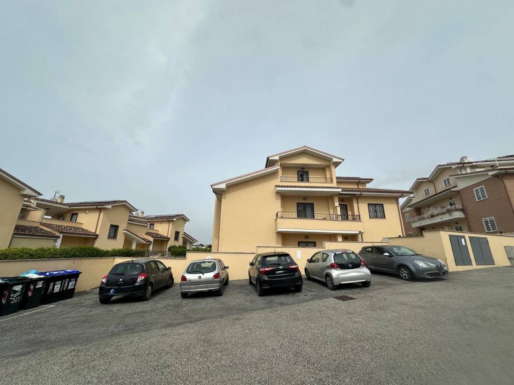 appartamento in vendita a Roma in zona Massimina/Casal Lumbroso