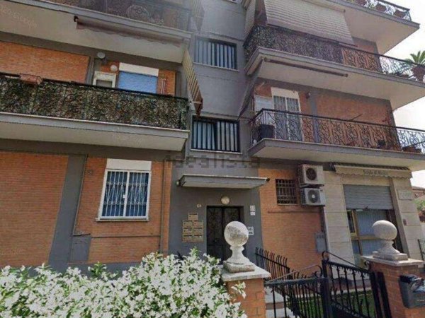 appartamento in vendita a Roma in zona Tor Bella Monaca