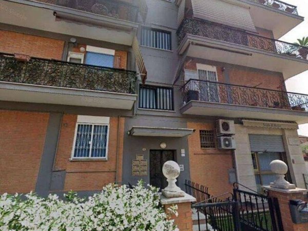 appartamento in vendita a Roma in zona Tor Bella Monaca
