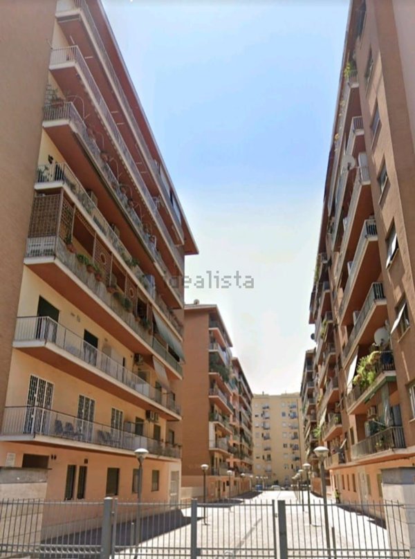 appartamento in vendita a Roma in zona Don Bosco