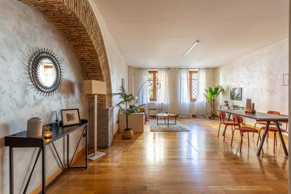 appartamento in vendita a Roma in zona Tuscolano