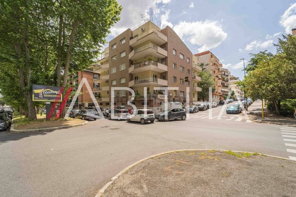 appartamento in vendita a Roma in zona Monte Sacro/Talenti