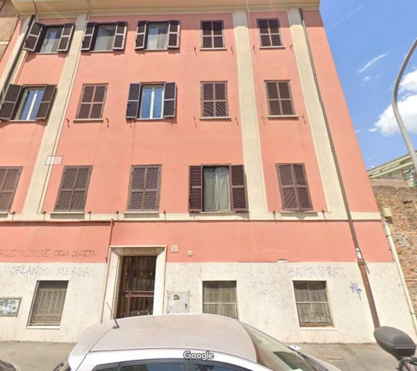 appartamento in vendita a Roma in zona Tuscolano