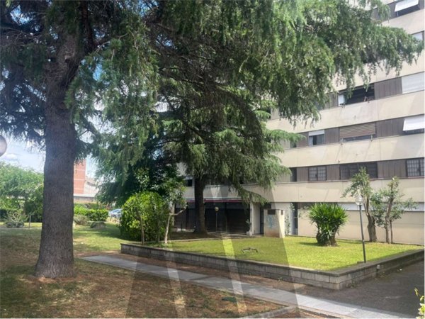 appartamento in vendita a Roma in zona Ostiense