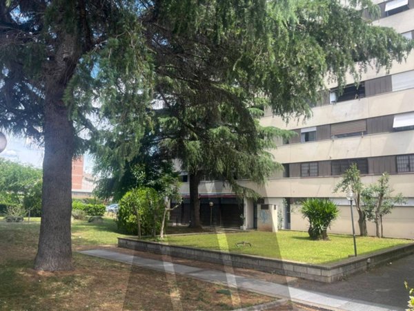 appartamento in vendita a Roma in zona Ostiense