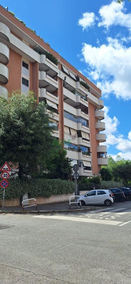 appartamento in vendita a Roma in zona Tor di Valle
