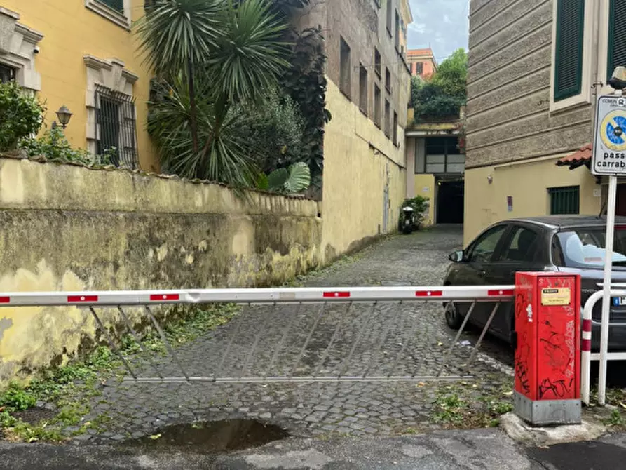 negozio in vendita a Roma in zona Trastevere