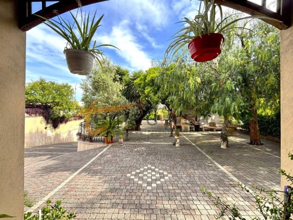 casa indipendente in vendita a Roma in zona Tor Vergata/Torrenova