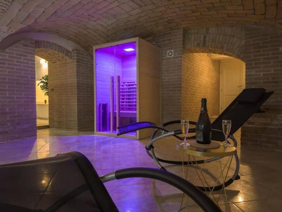 negozio in vendita a Roma in zona Della Vittoria