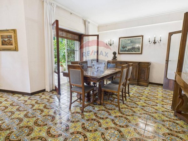 appartamento in vendita a Roma in zona Appio Pignatelli