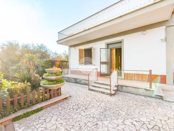 casa indipendente in vendita a Roma in zona Borghesiana