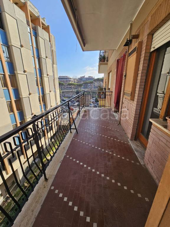 appartamento in vendita a Roma in zona Ostia