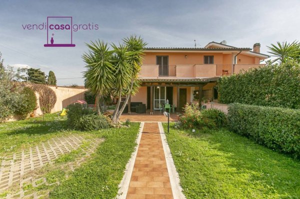 appartamento in vendita a Roma in zona Piana del Sole