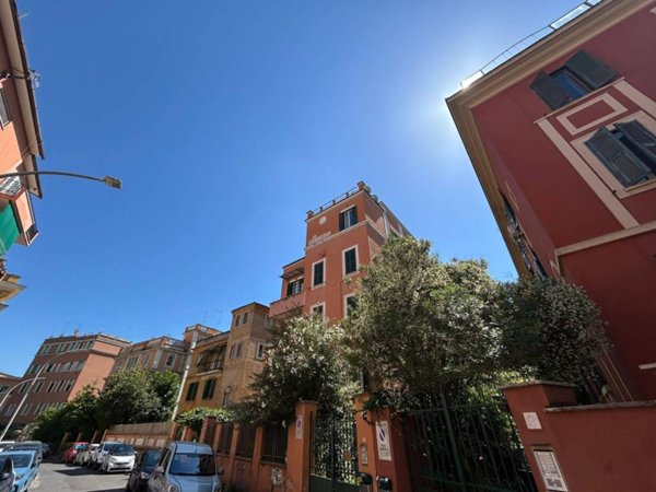 appartamento in vendita a Roma in zona Gianicolense