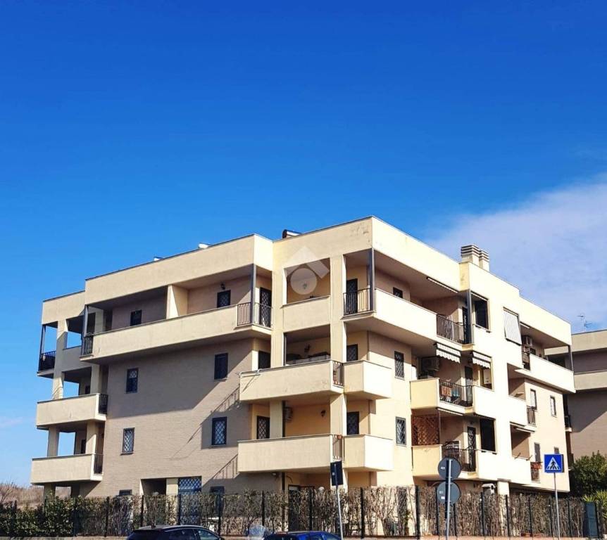 appartamento in vendita a Roma in zona Ponte di Nona