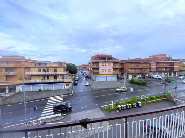 appartamento in vendita a Roma in zona Ponte Mammolo