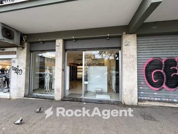negozio in vendita a Roma in zona Collatino