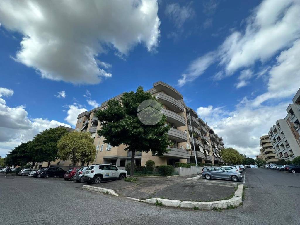 appartamento in vendita a Roma in zona Ponte di Nona