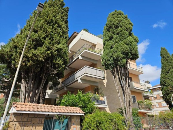 appartamento in vendita a Roma in zona Portuense