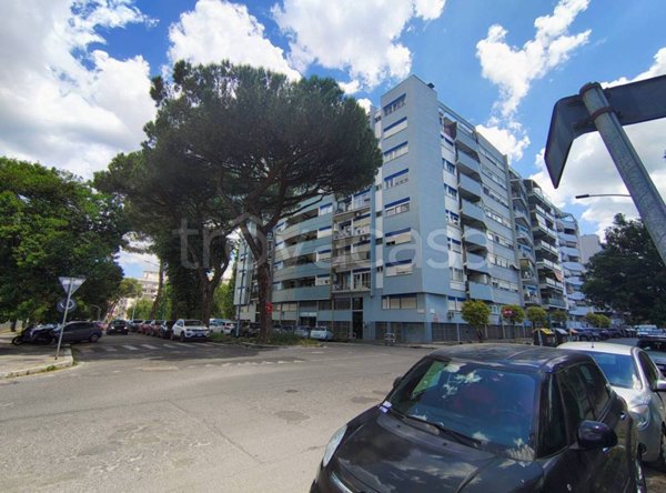 appartamento in vendita a Roma in zona Ardeatino