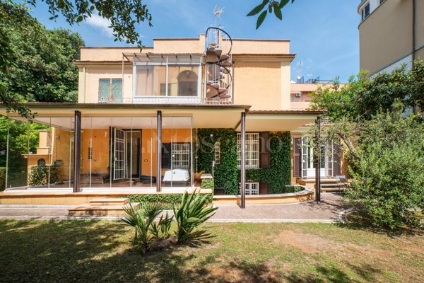 casa indipendente in vendita a Roma in zona Gianicolense