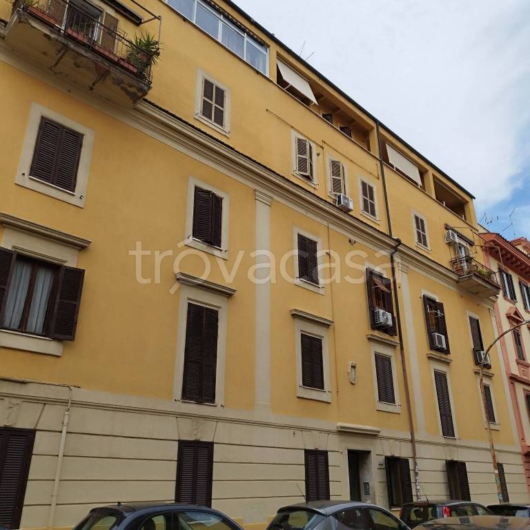 appartamento in vendita a Roma in zona Tuscolano