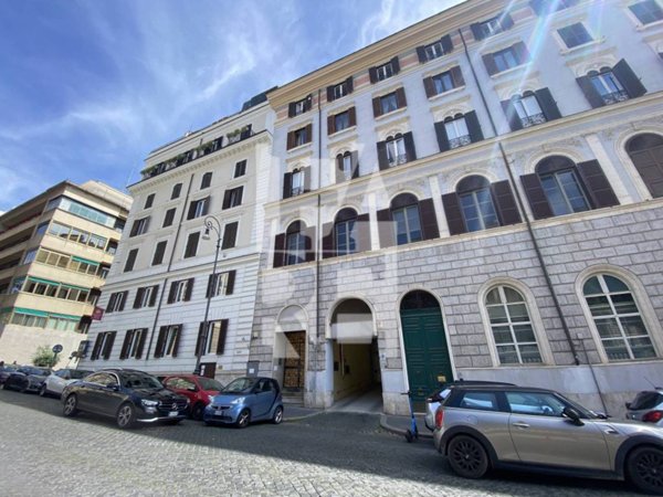 appartamento in vendita a Roma in zona Ludovisi/Sallustiano