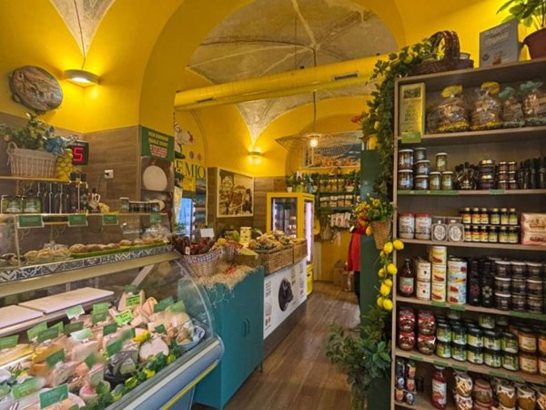 negozio in vendita a Roma in zona Rione Prati