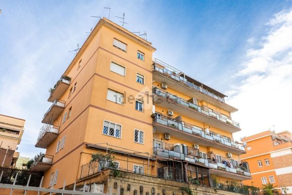 appartamento in vendita a Roma in zona Primavalle