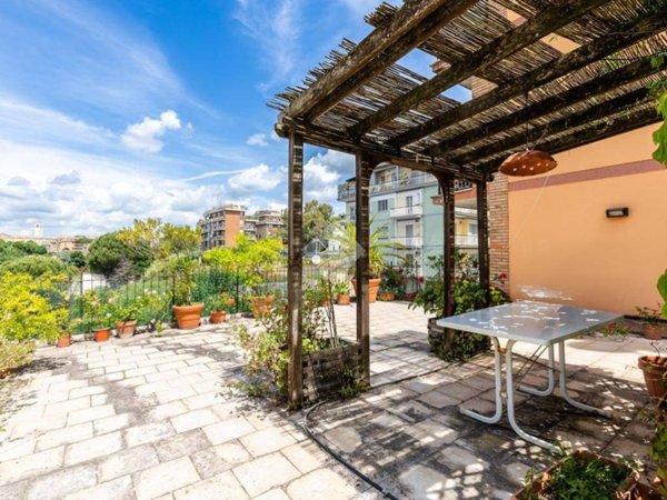 appartamento in vendita a Roma in zona Primavalle