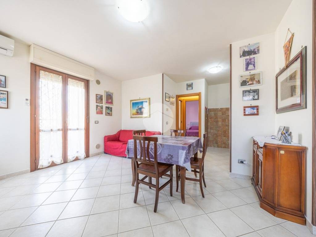 appartamento in vendita a Roma in zona Castelverde