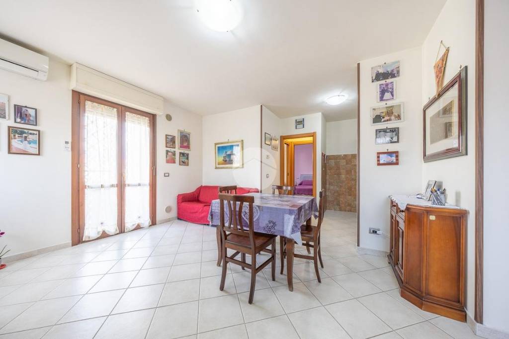 appartamento in vendita a Roma in zona Castelverde