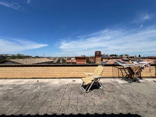 appartamento in vendita a Roma in zona Acilia