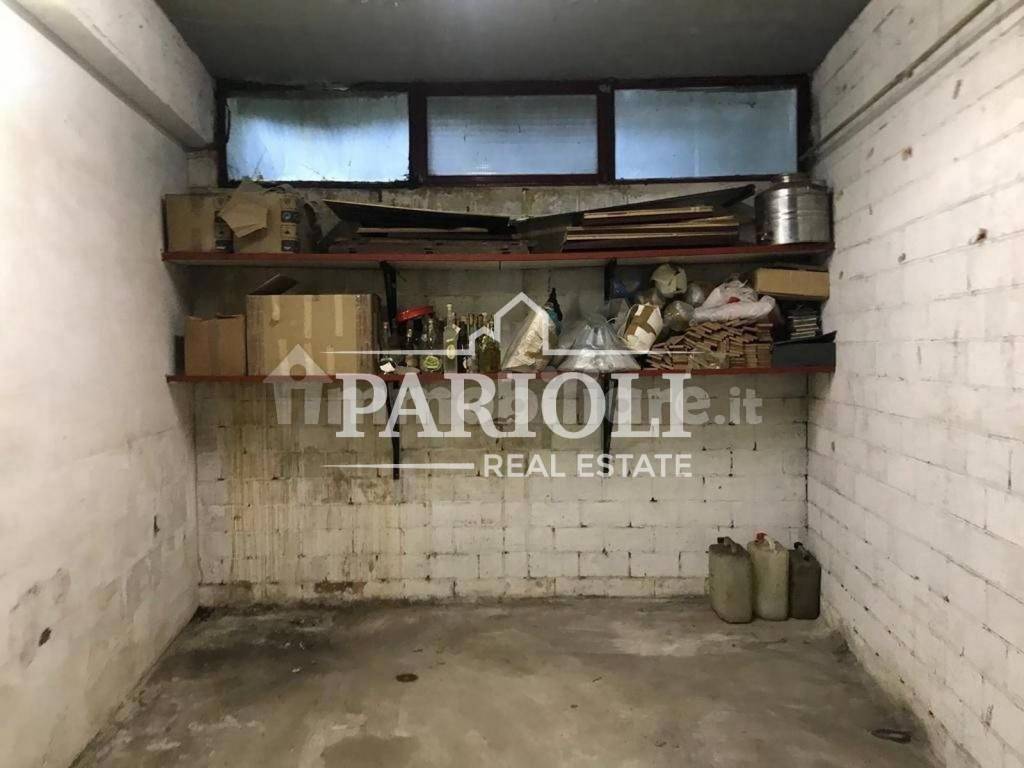 locale commerciale in vendita a Roma in zona Parioli