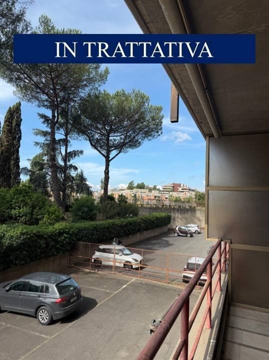 appartamento in vendita a Roma in zona Ardeatino