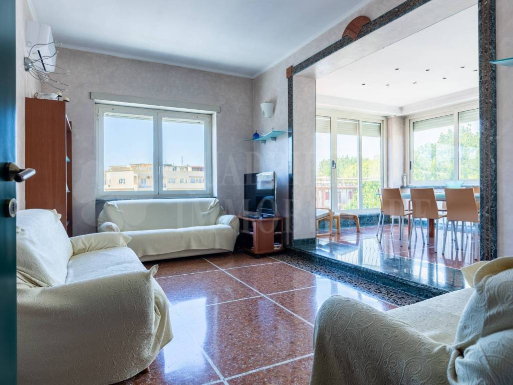 appartamento in vendita a Roma in zona Ostia