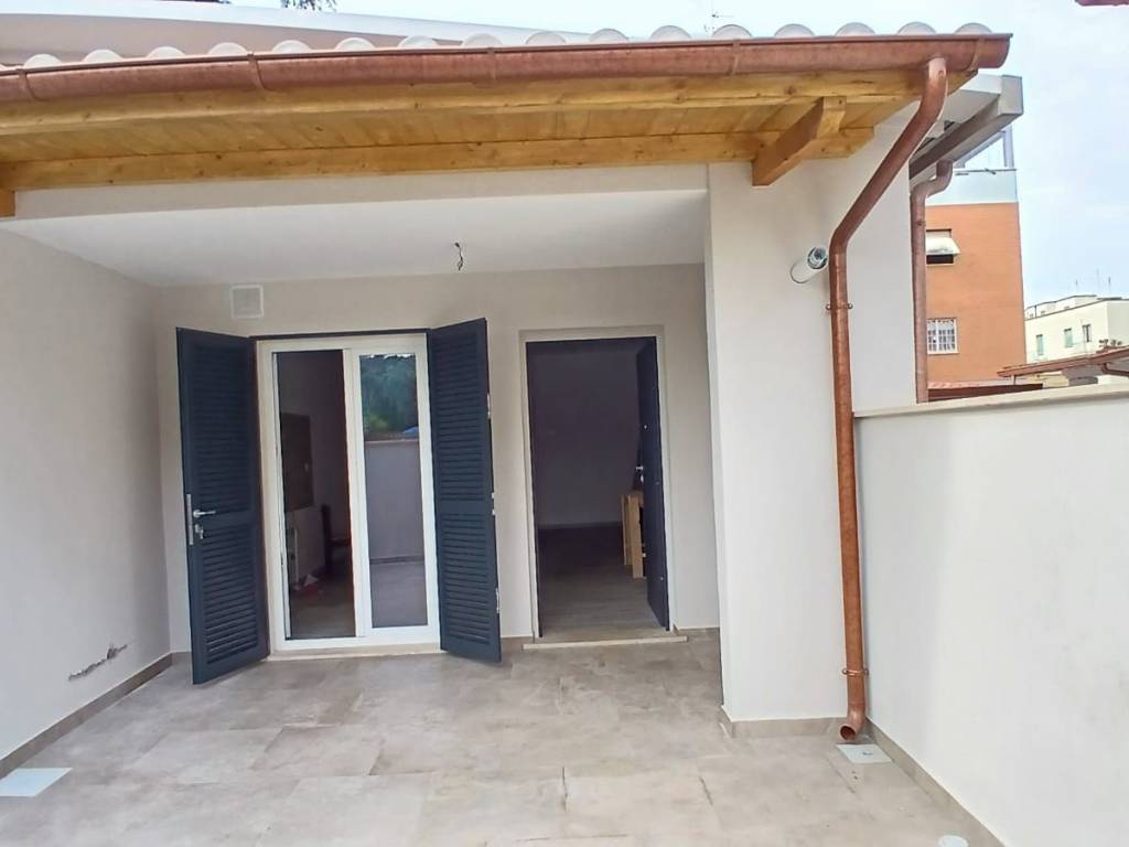 appartamento in vendita a Roma in zona Torre Maura
