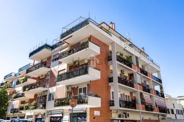 appartamento in vendita a Roma in zona Torrevecchia