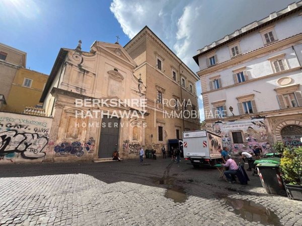 appartamento in vendita a Roma in zona Trastevere