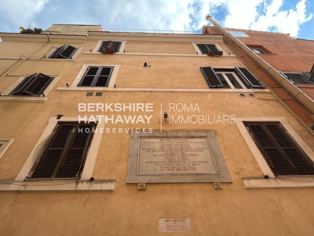 appartamento in vendita a Roma in zona Trastevere