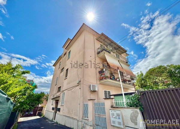 appartamento in vendita a Roma in zona Torre Maura