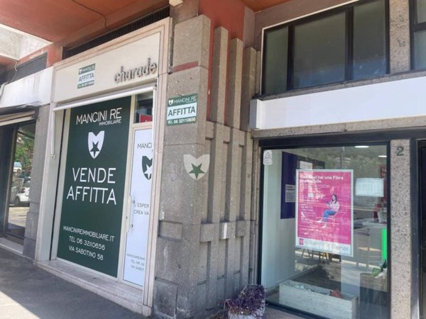negozio in vendita a Roma in zona Della Vittoria