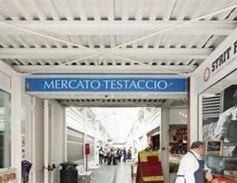 negozio in vendita a Roma in zona Portuense